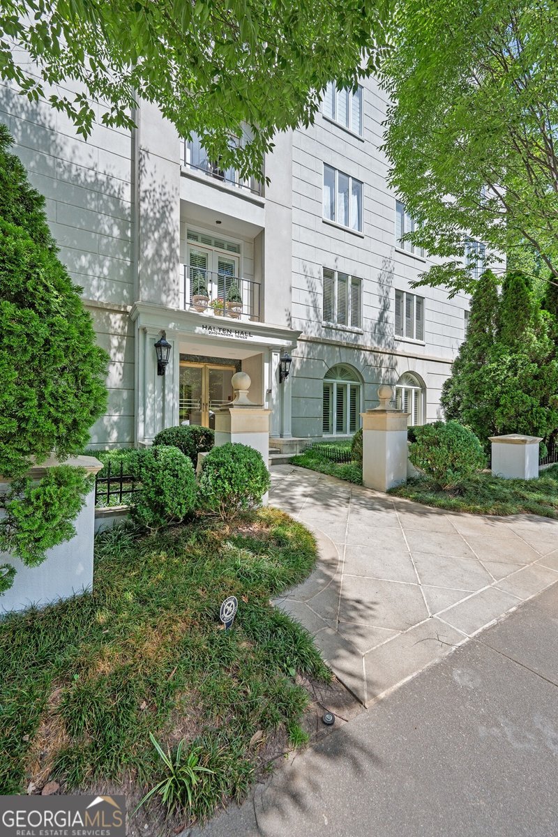 2960 Pharr Court Atlanta - 24