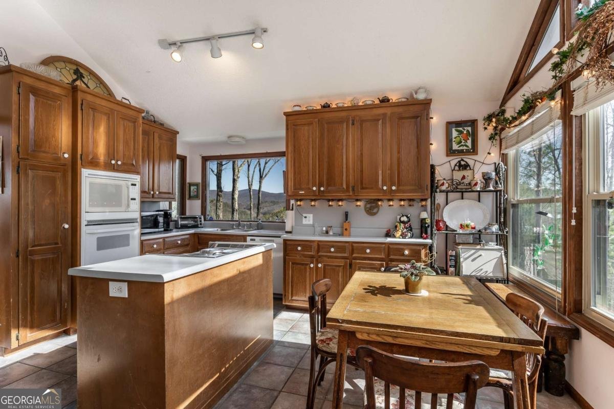 934 Greystone Road Talking Rock - 18
