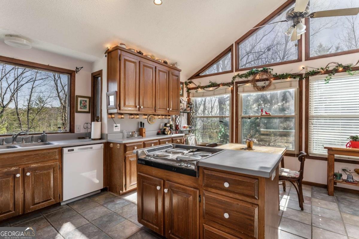 934 Greystone Road Talking Rock - 19