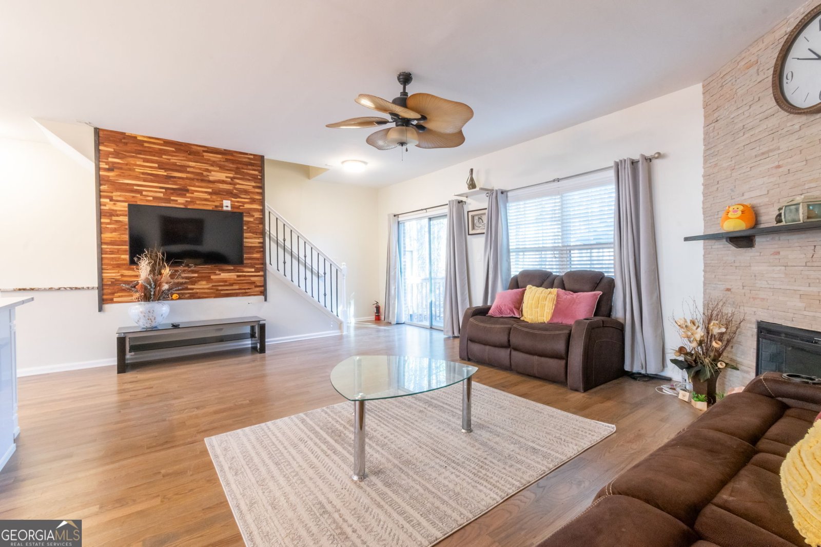 1605 signal flag Way Lawrenceville - 1
