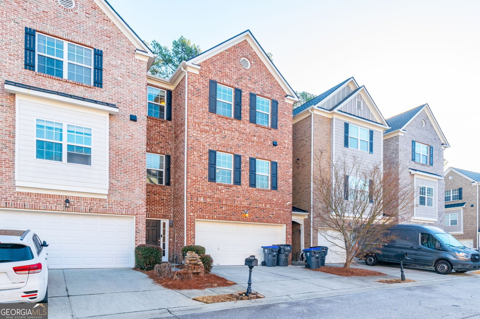 1605 signal flag Way Lawrenceville - 2