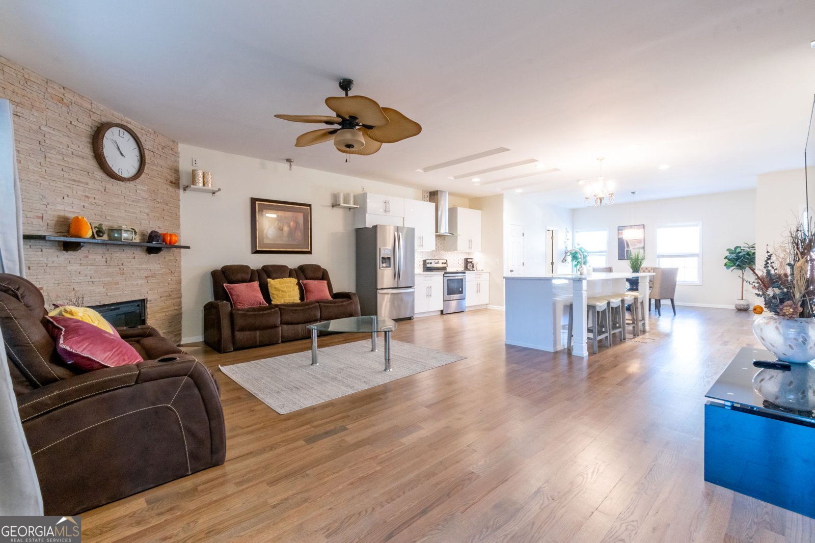 1605 signal flag Way Lawrenceville - 25