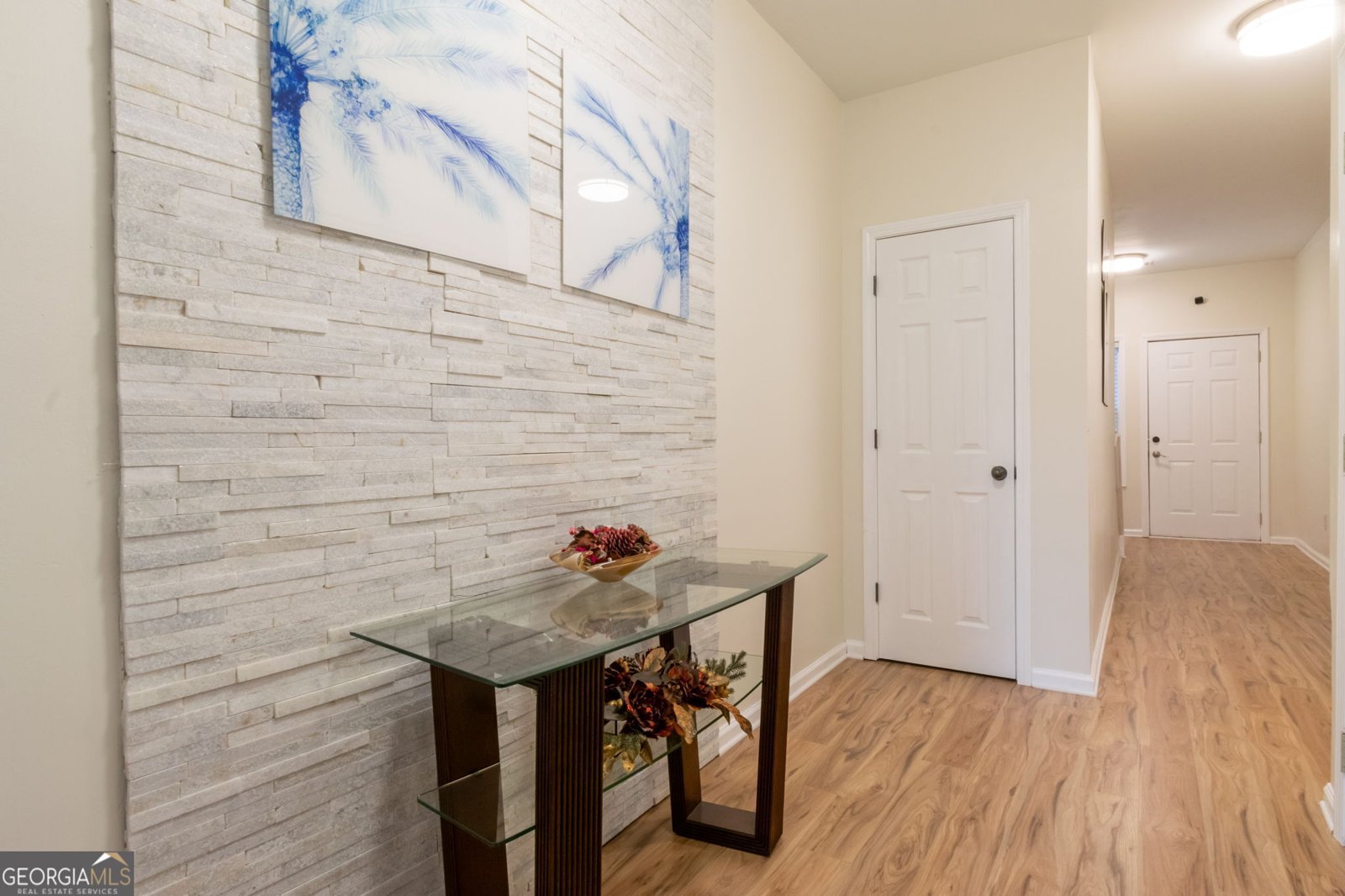 1605 signal flag Way Lawrenceville - 6