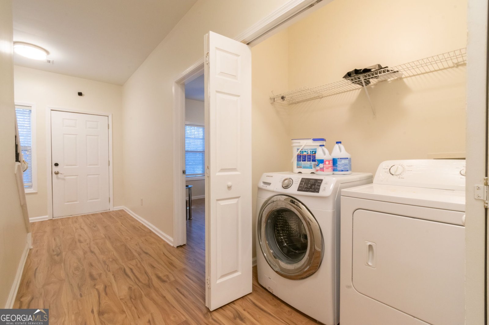 1605 signal flag Way Lawrenceville - 7
