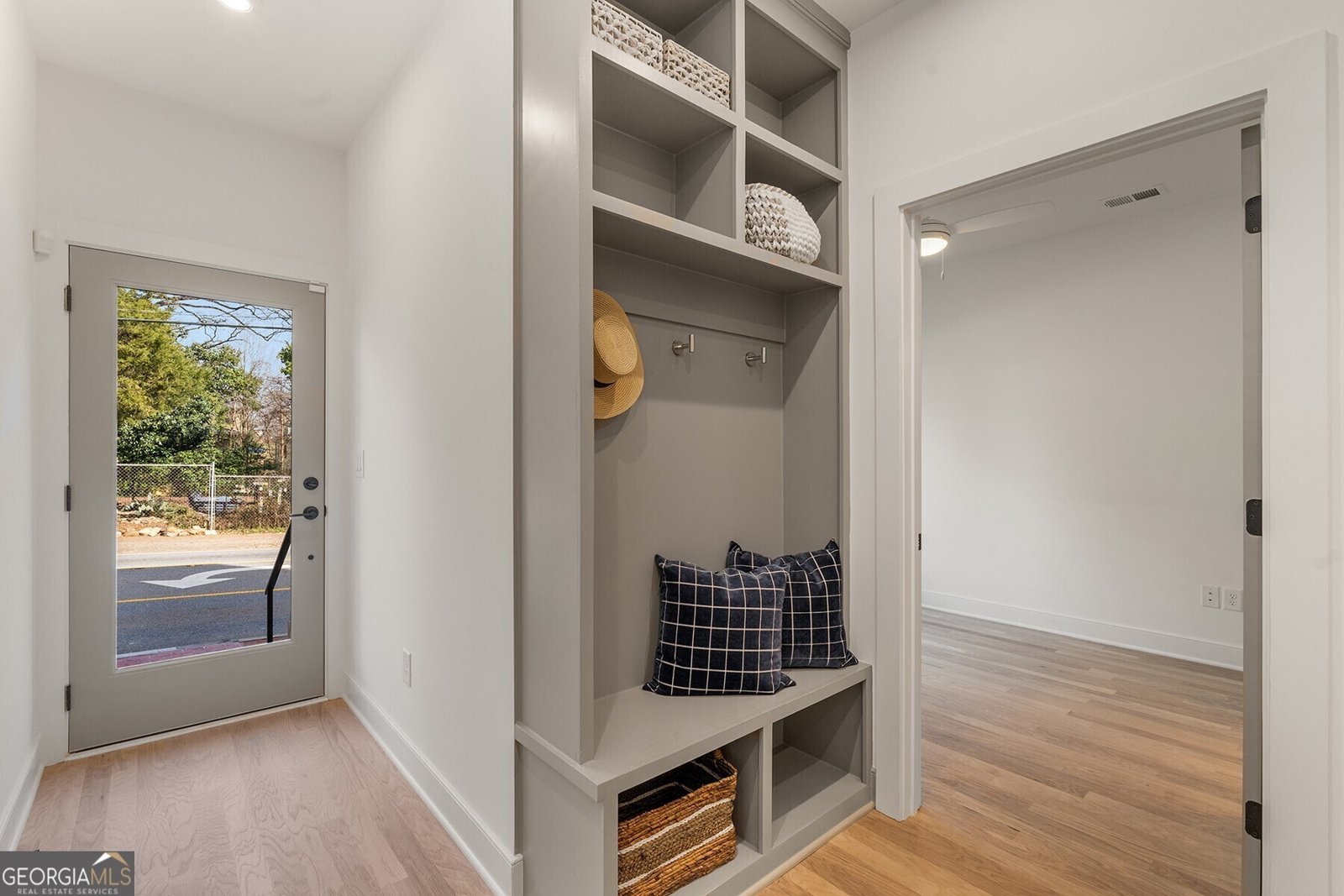 1237 Memorial Drive Atlanta - 27