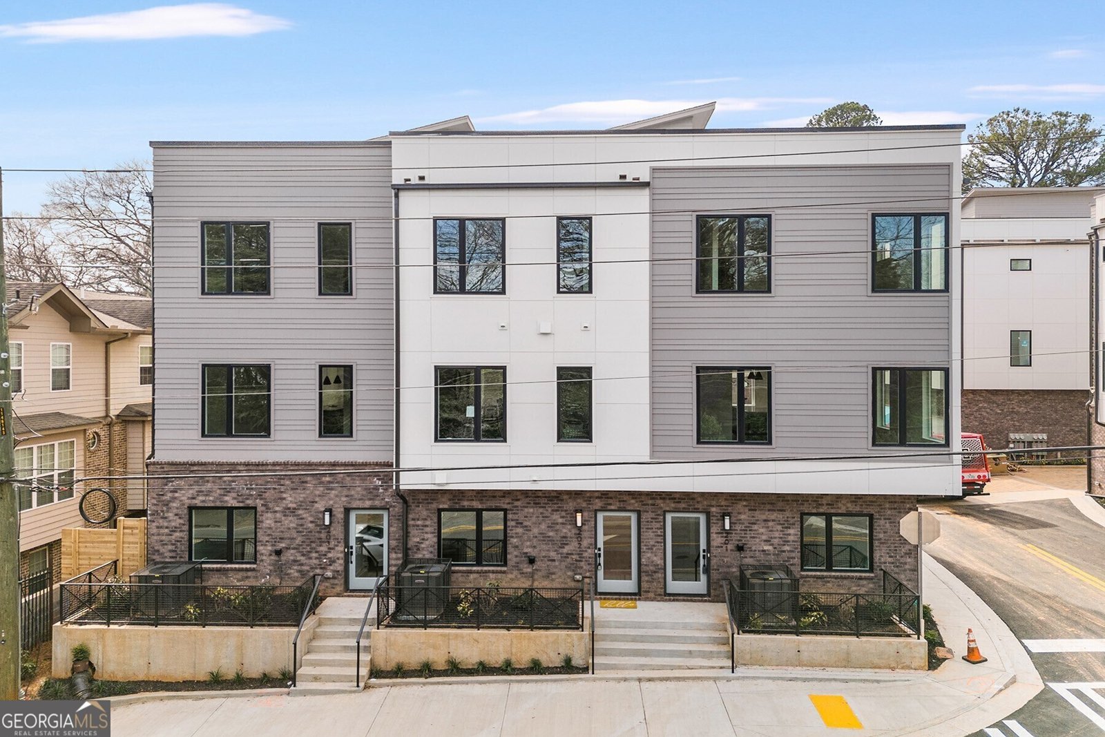 1237 Memorial Drive Atlanta - 37