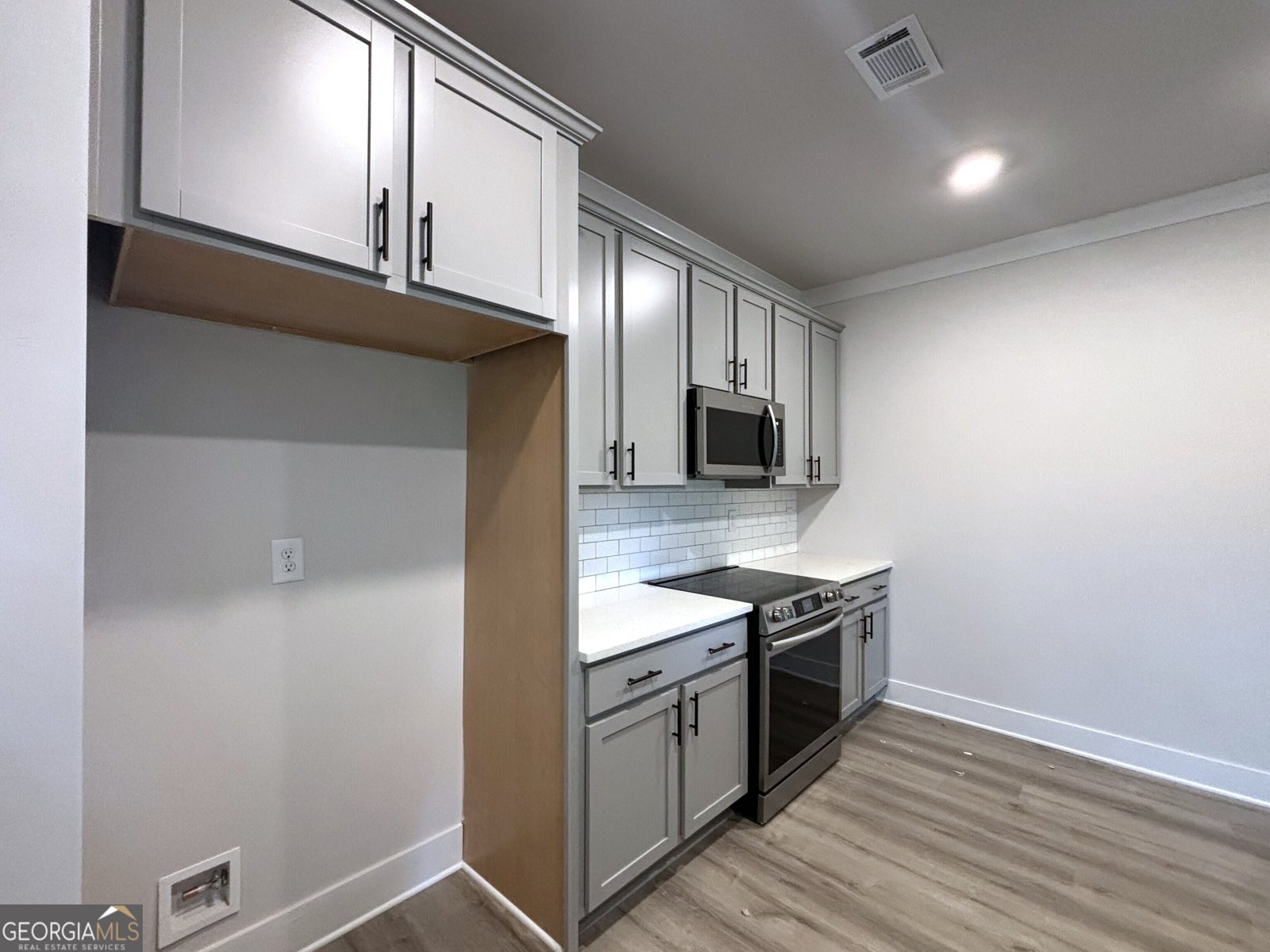 66 Village Court Cleveland - 8
