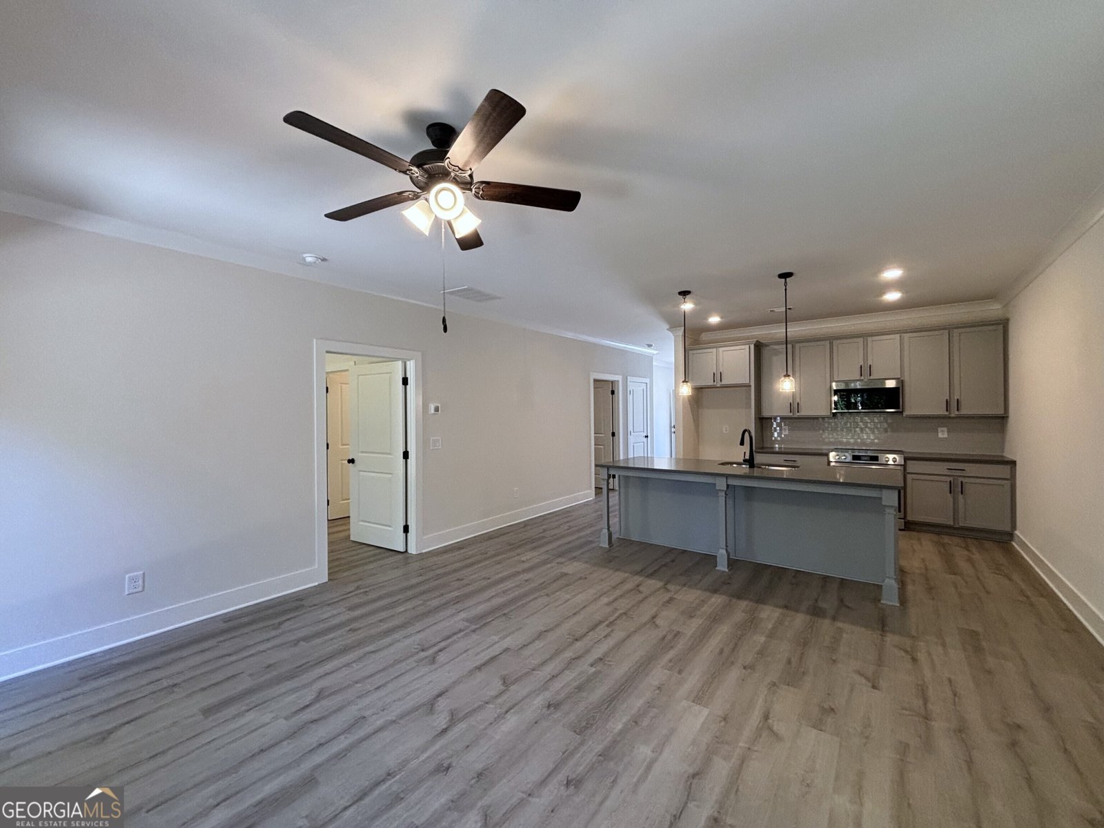 36 Village Court Cleveland - 12