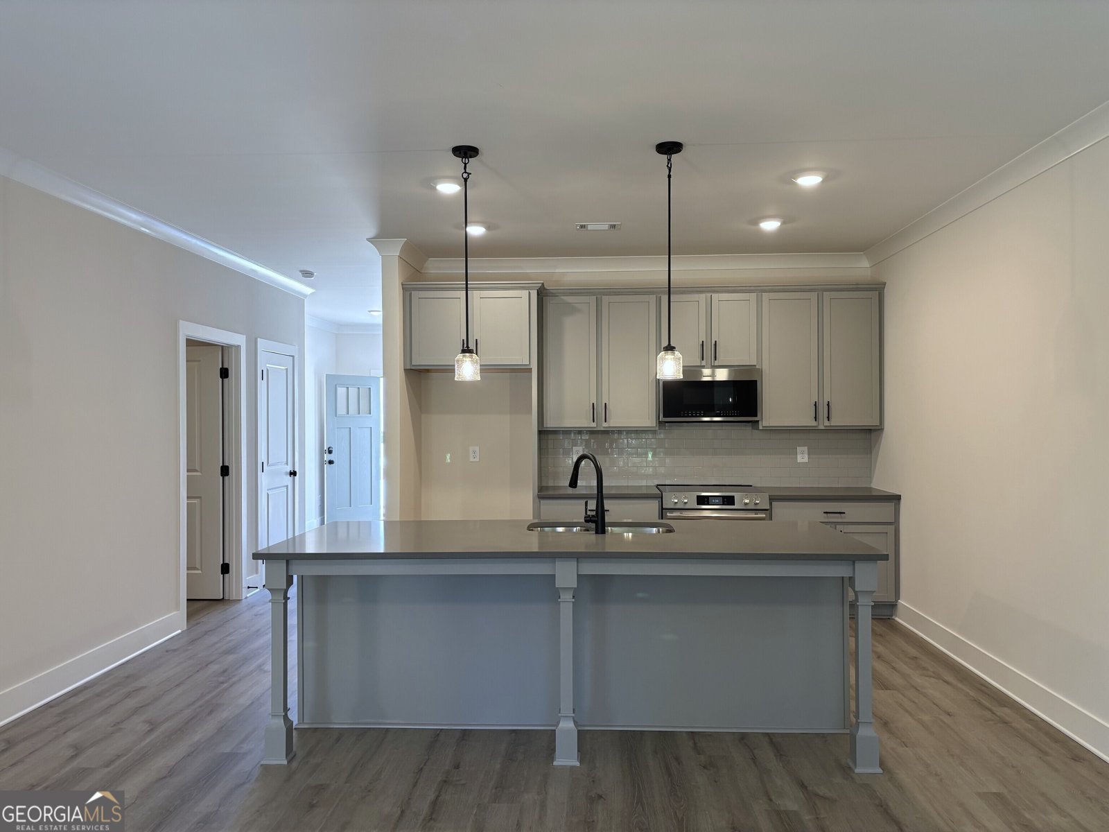 36 Village Court Cleveland - 13