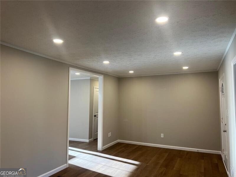 1055 Pinecrest Drive Forest Park - 19