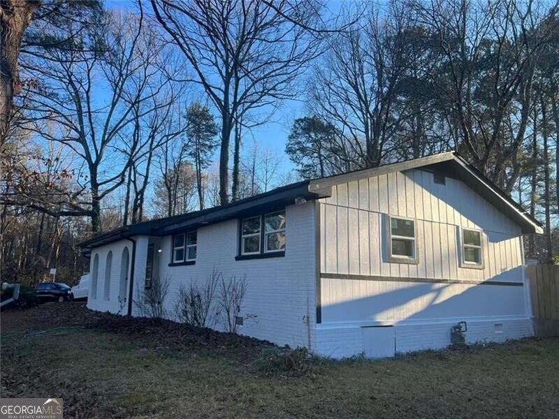1055 Pinecrest Drive Forest Park - 22