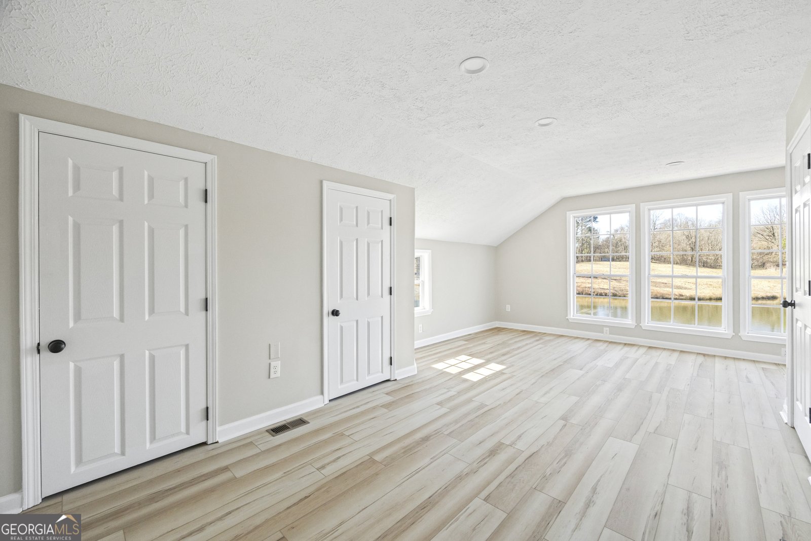 2894 Chase Road Cornelia - 40
