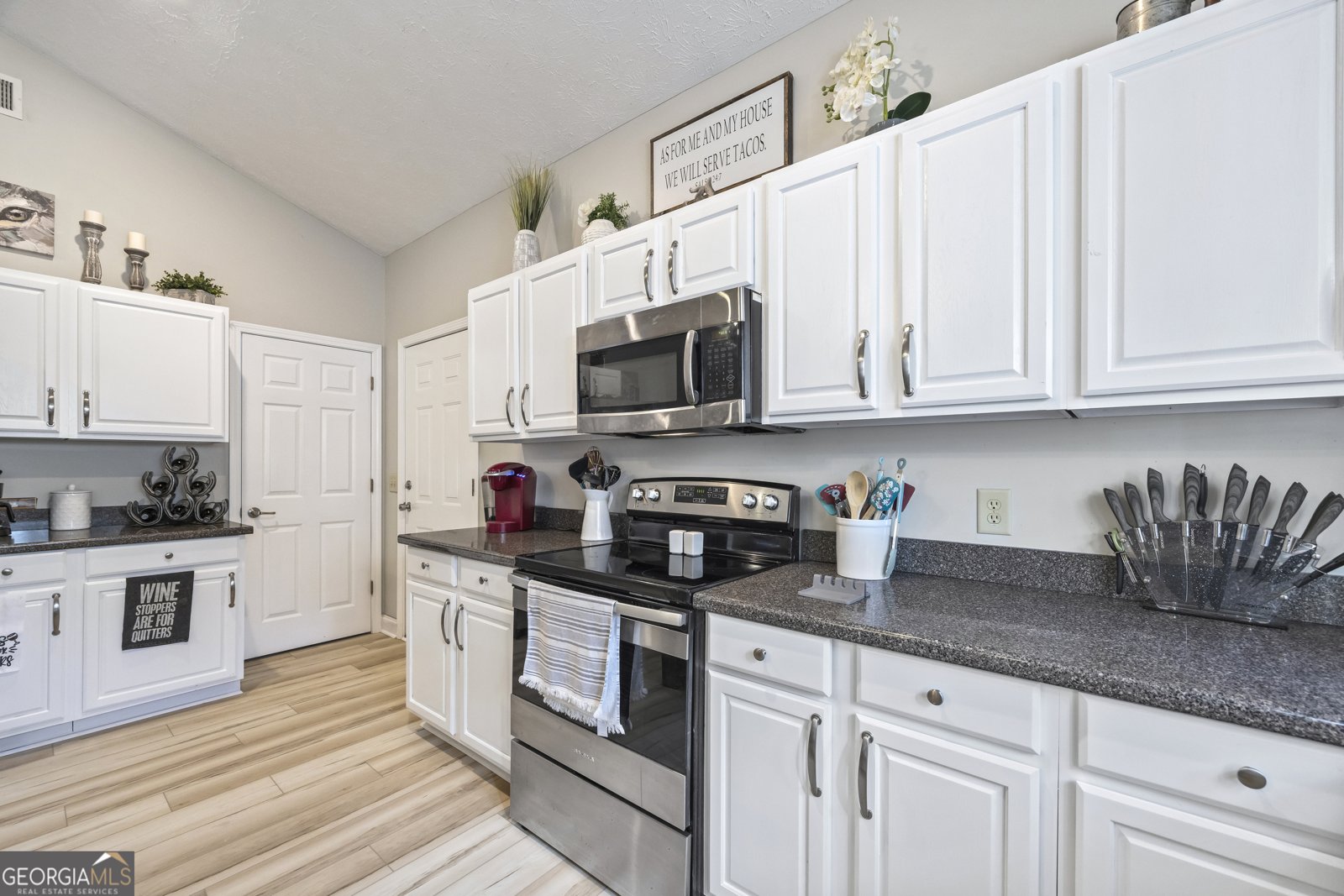 2894 Chase Road Cornelia - 71