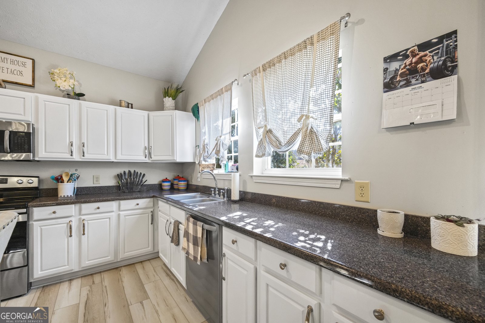 2894 Chase Road Cornelia - 72