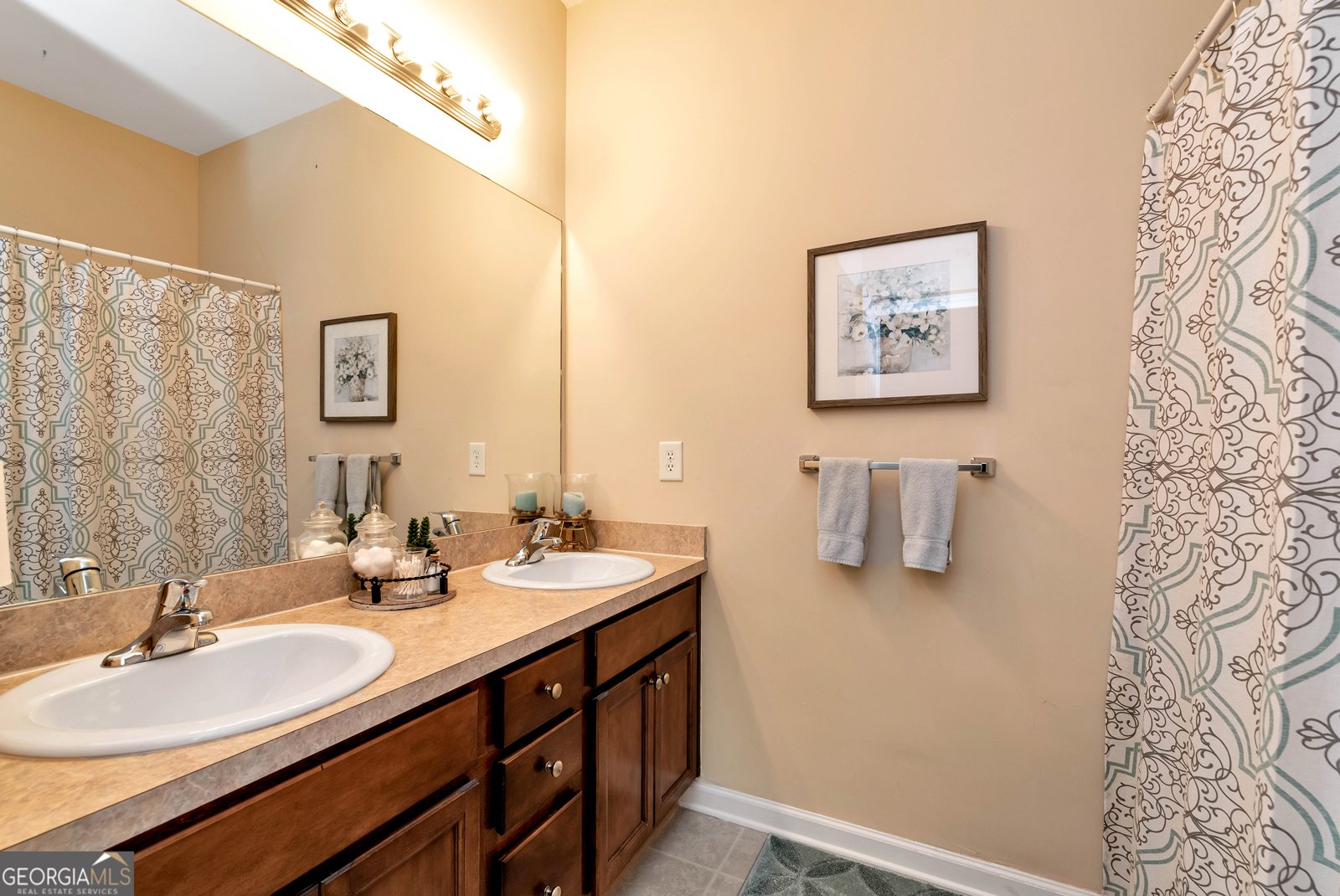 1457 Bluff Valley Circle Gainesville - 28