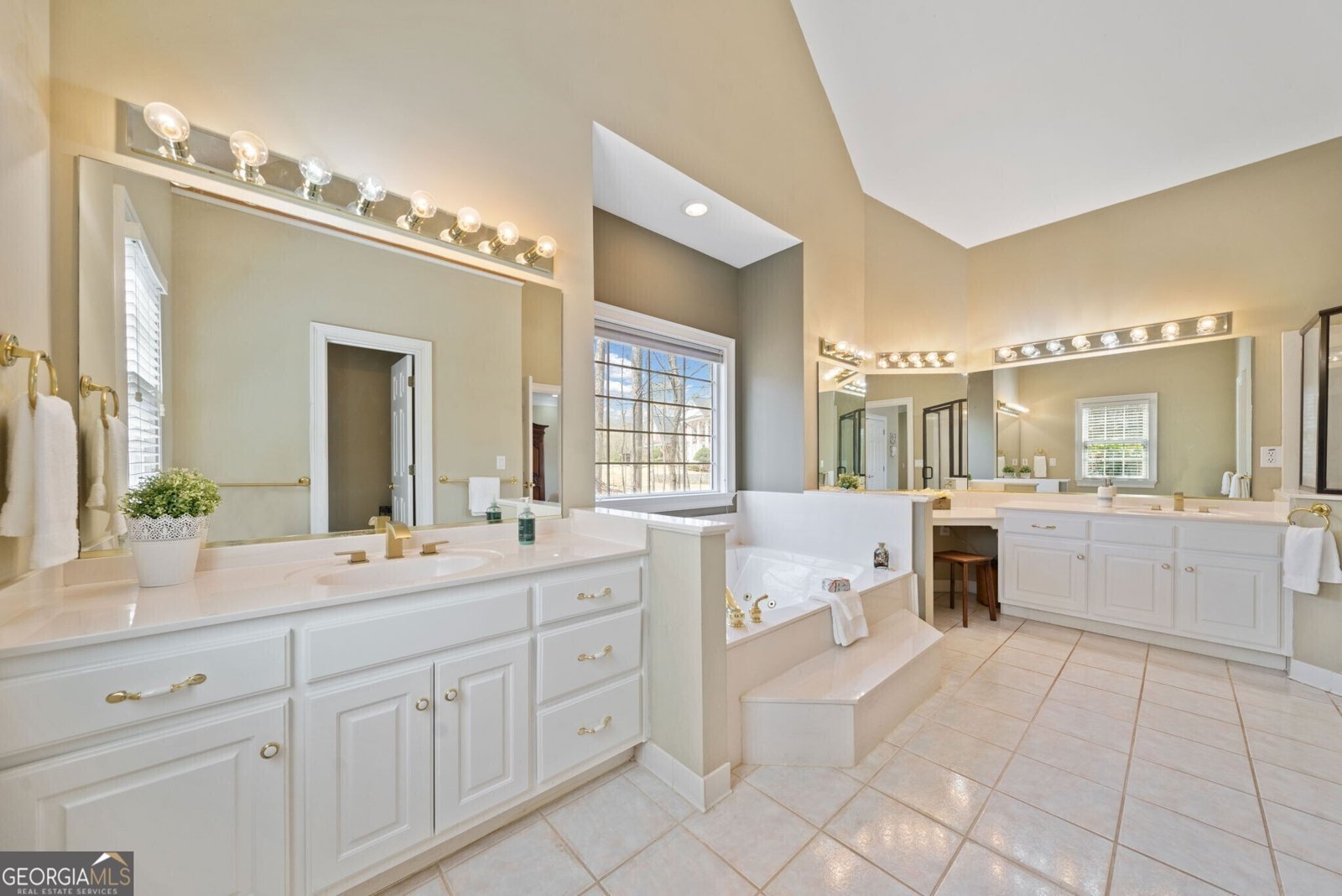 210 Lawn Market Sharpsburg - 28