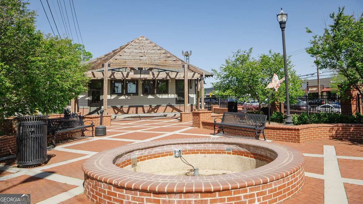 204 College Circle Hapeville - 49