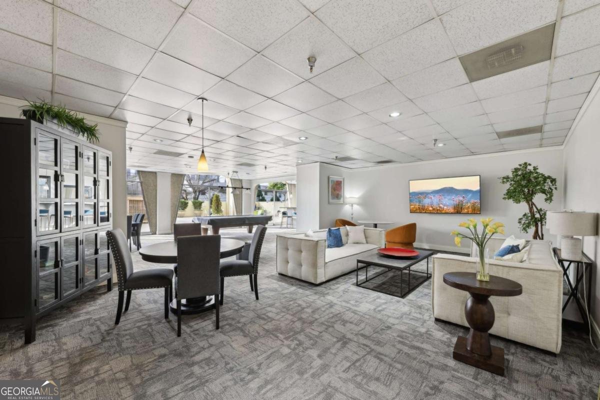 2479 Peachtree Road Atlanta - 20