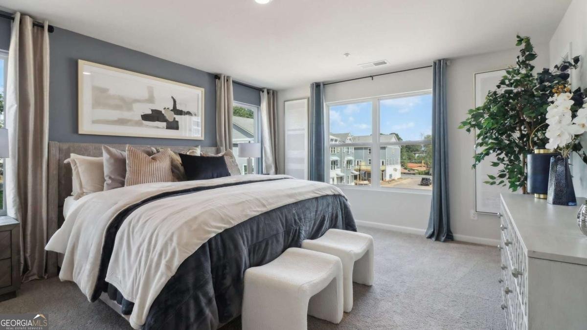 127 Silvia Lane Hapeville - 30