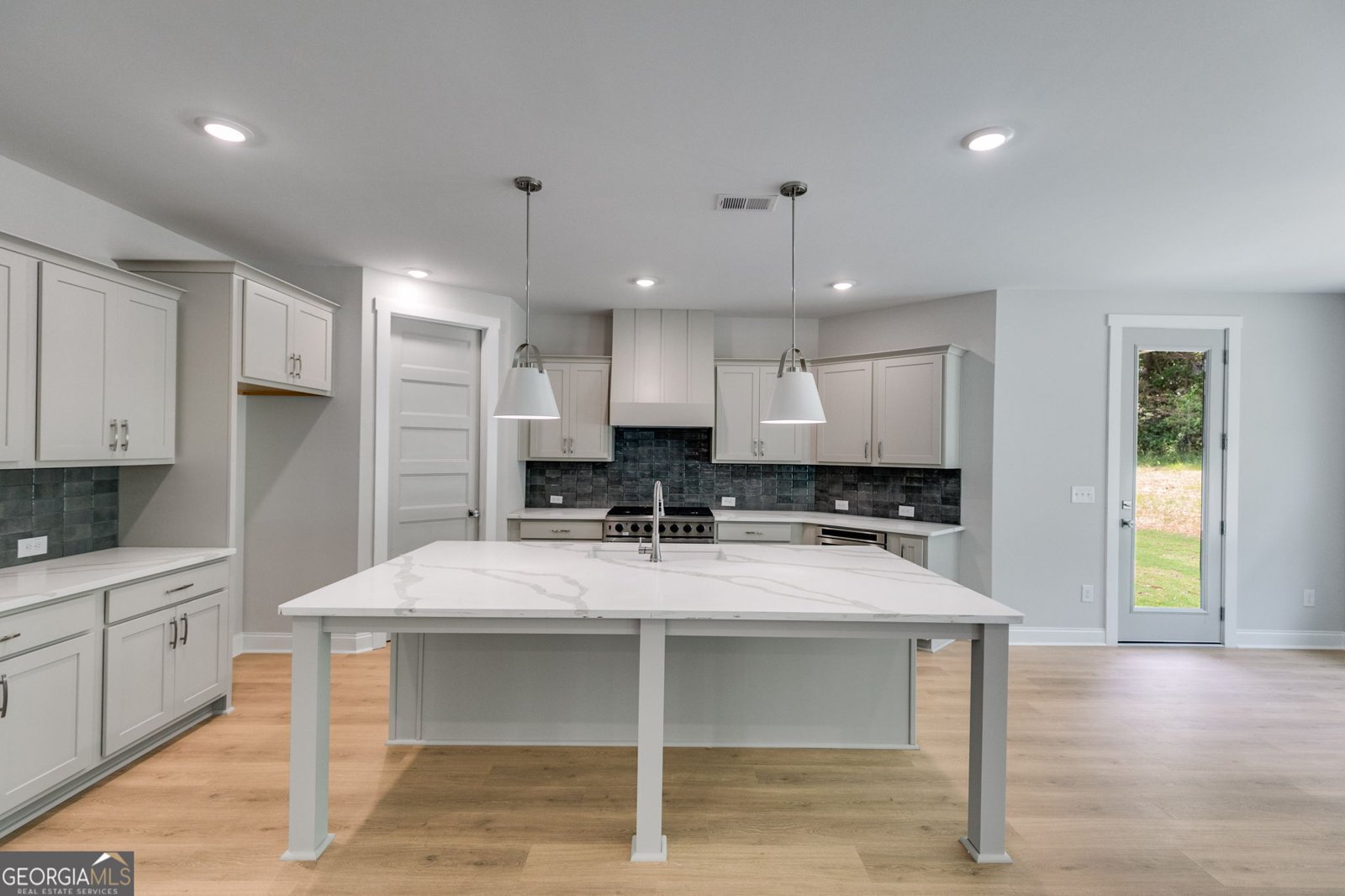 662 Lake Circle Road Buchanan - 18