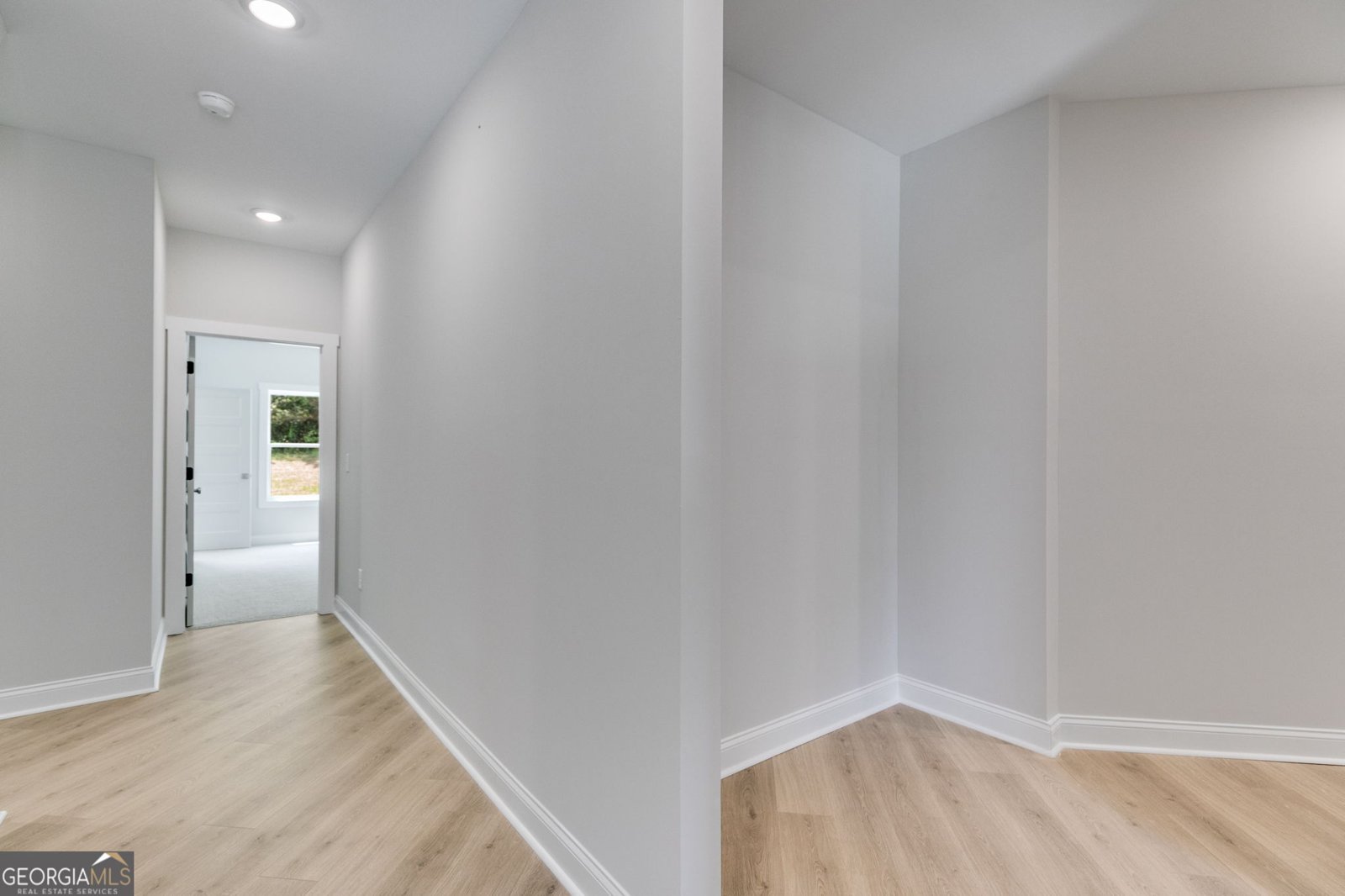 662 Lake Circle Road Buchanan - 29
