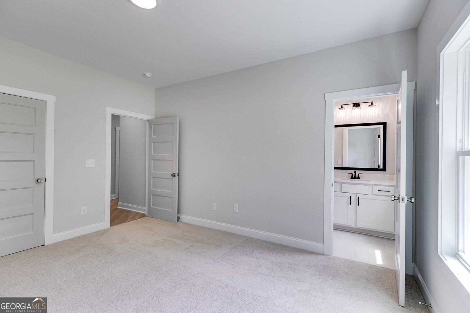 662 Lake Circle Road Buchanan - 35