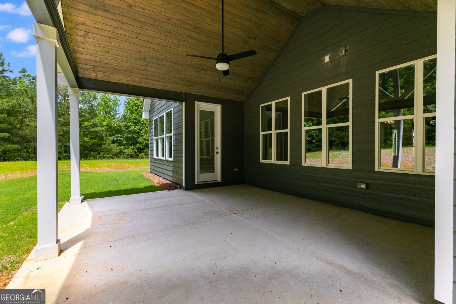 662 Lake Circle Road Buchanan - 60