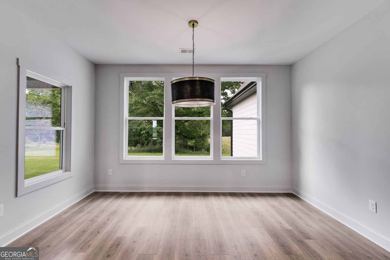 728 Lake Circle Road Buchanan - 11