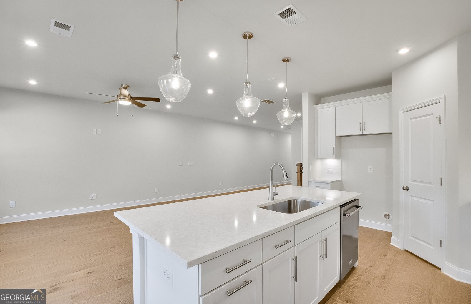 5707 5707 Tillman Way Powder Springs - 5