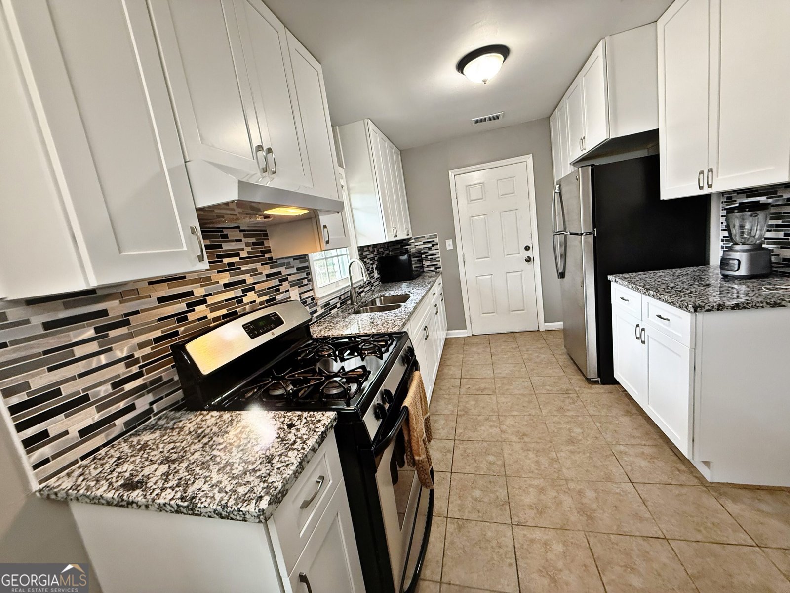 372 Second Street Forest Park - 18