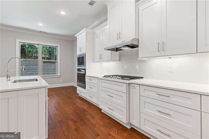 302 Trecastle Lane Canton - 23