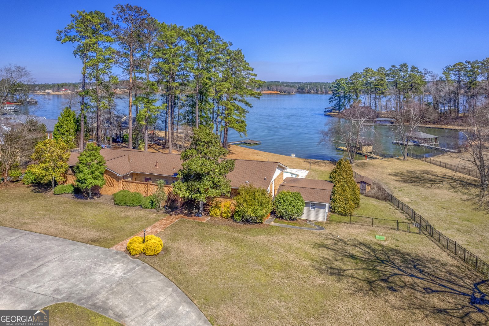 185 Lakeview Drive Milledgeville - 1