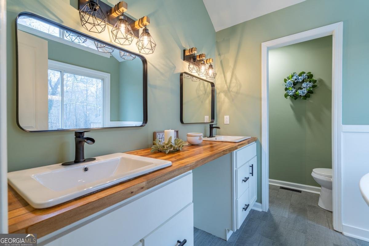 9 Woodberry Drive Silver Creek - 22