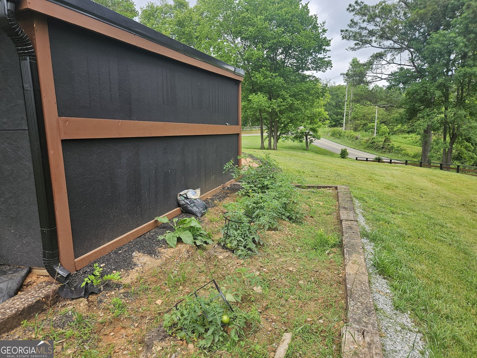 9351 Henderson Mountain Road Fairmount - 12