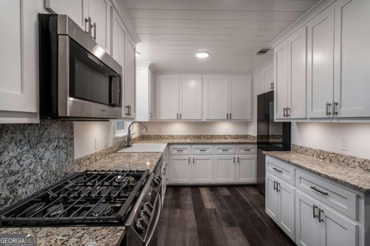 9351 Henderson Mountain Road Fairmount - 23