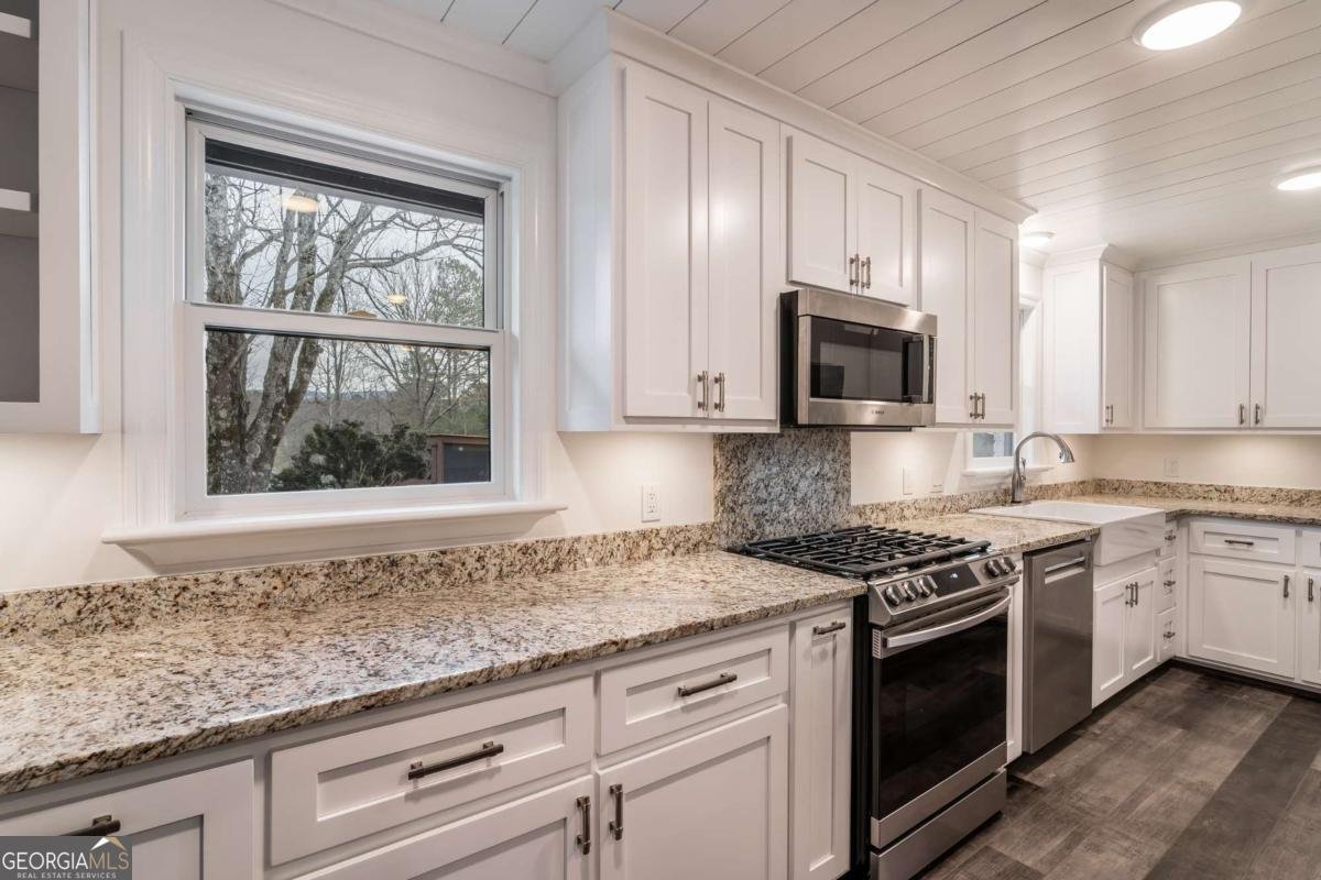 9351 Henderson Mountain Road Fairmount - 24