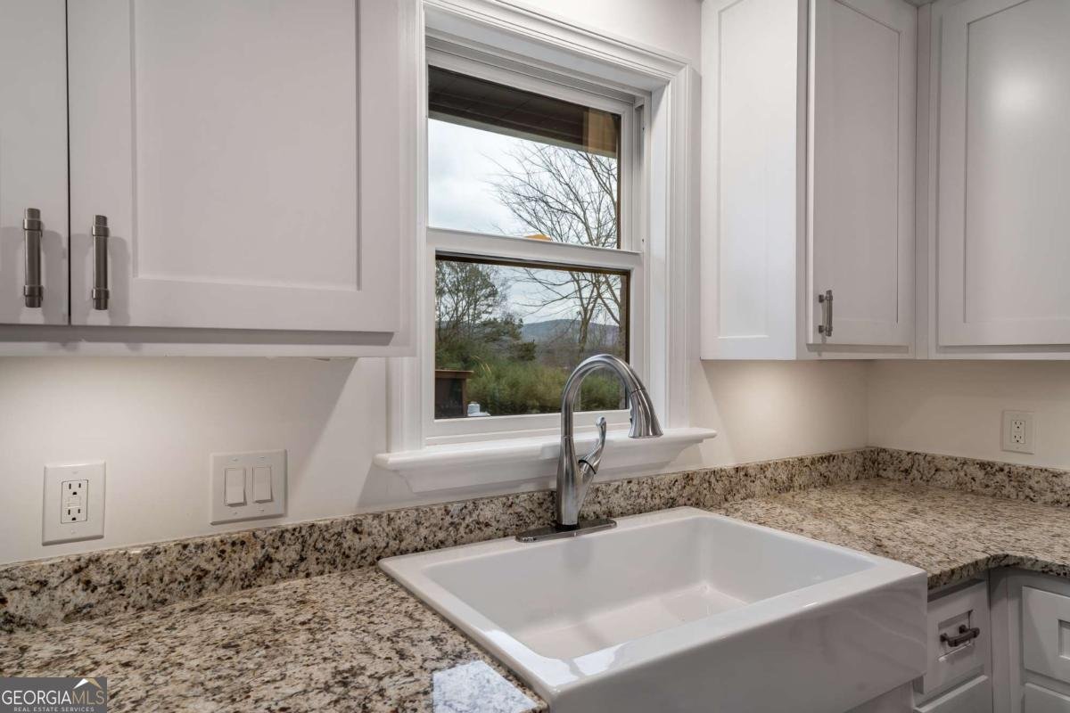 9351 Henderson Mountain Road Fairmount - 26