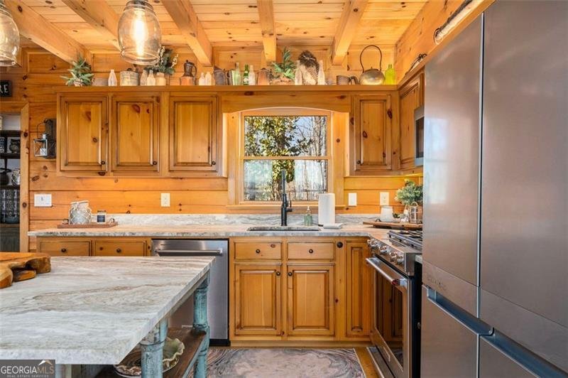 851 MORELAND Drive Blue Ridge - 48