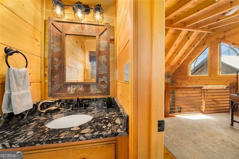 851 MORELAND Drive Blue Ridge - 67