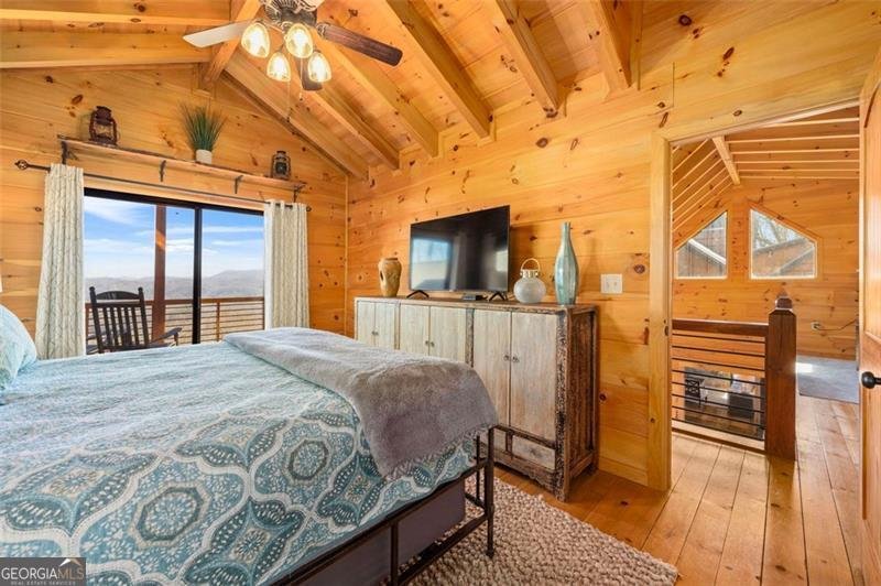 851 MORELAND Drive Blue Ridge - 70