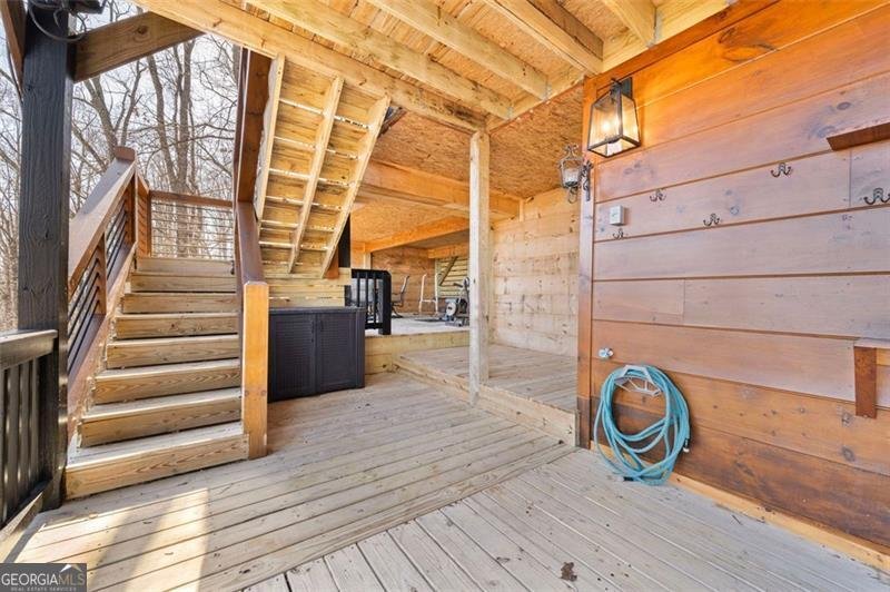 851 MORELAND Drive Blue Ridge - 77