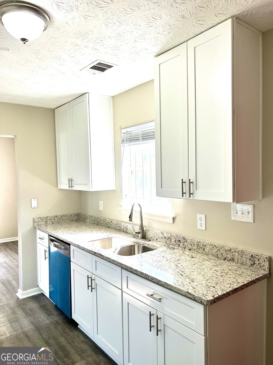 718 Dalvigney Street Atlanta - 12