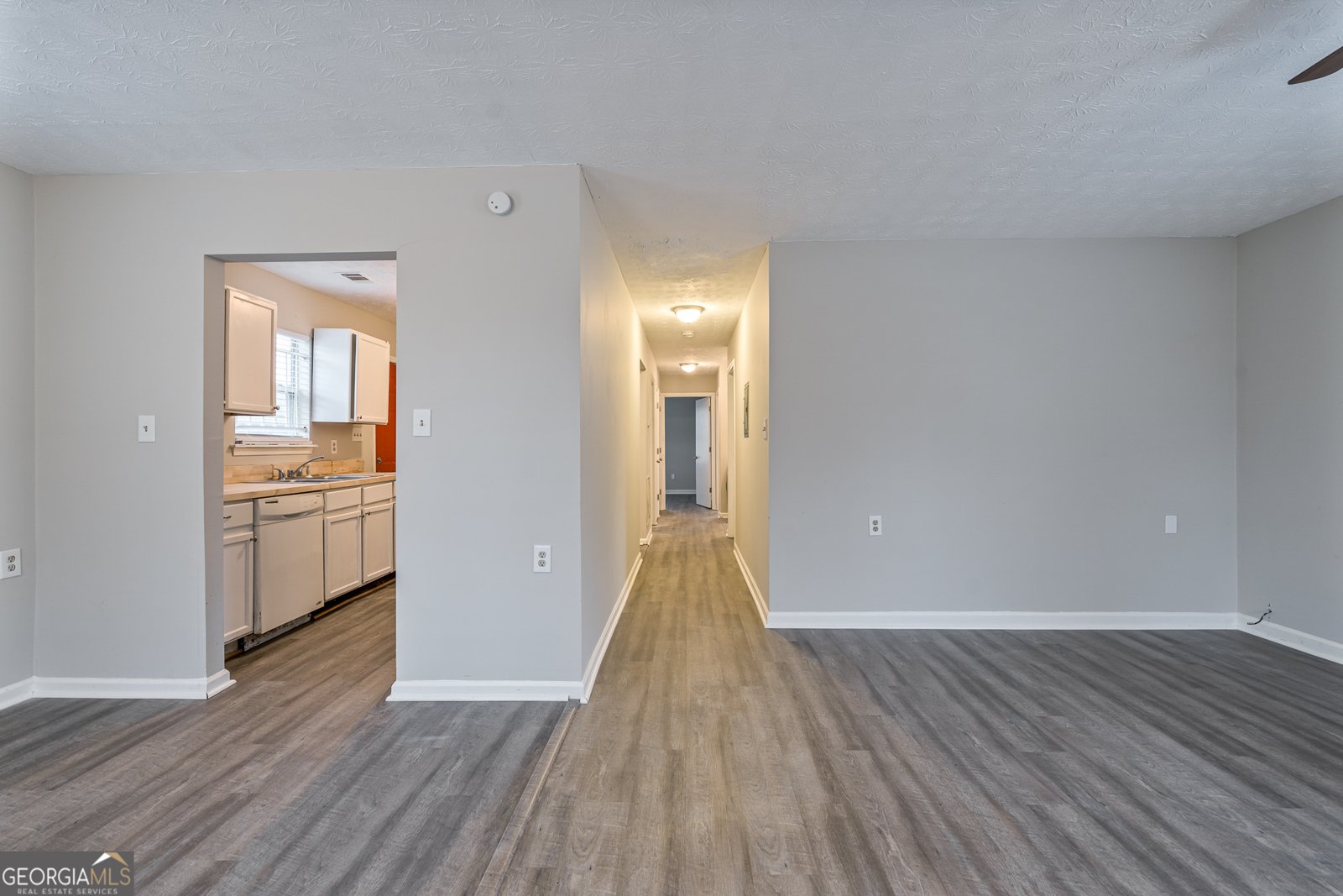 718 Dalvigney Street Atlanta - 2