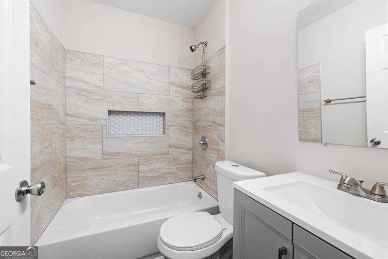 2506 Maple Street East Point - 22
