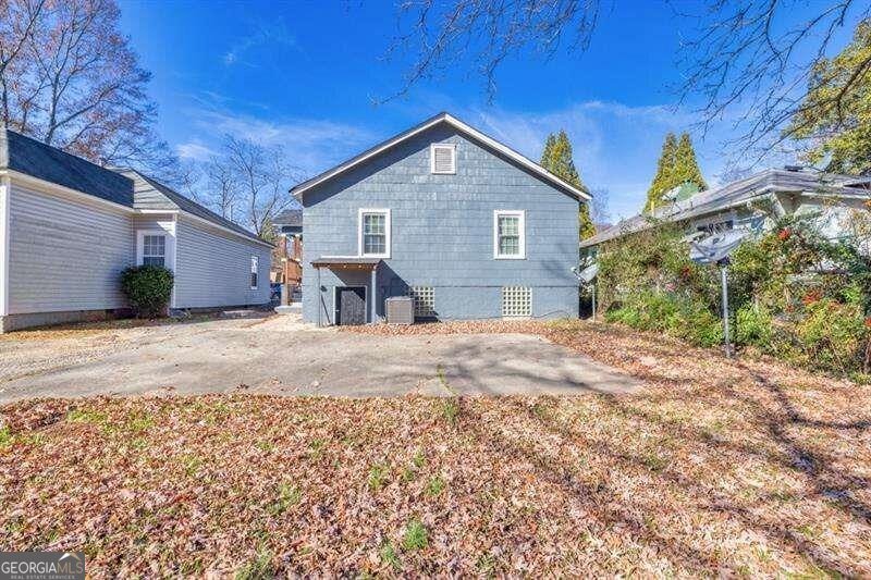 2506 Maple Street East Point - 26