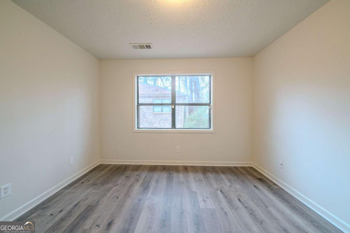 1119 Summer Brook Road Atlanta - 10