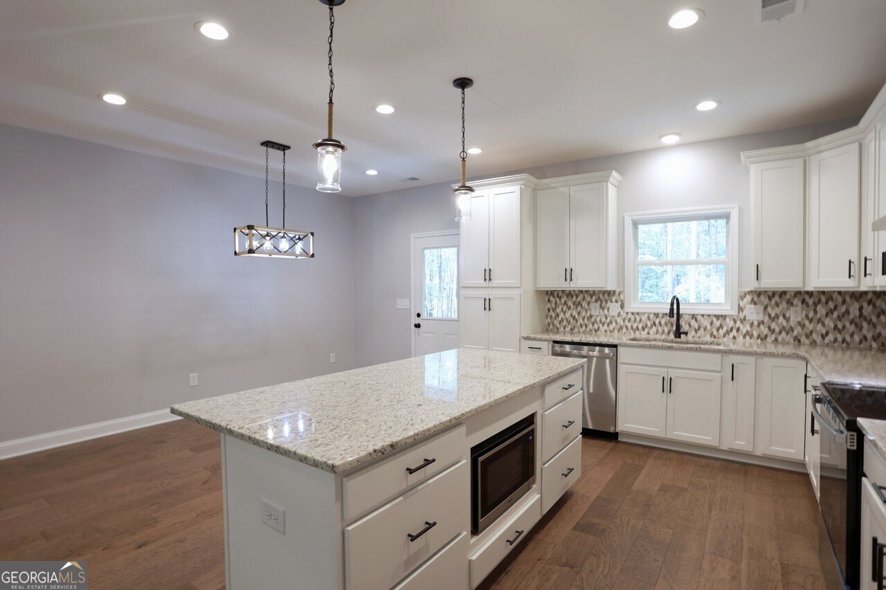 2117 Hwy 101 N Dallas - 13