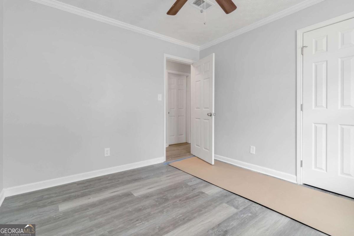 2825 Middleburg Drive Atlanta - 19