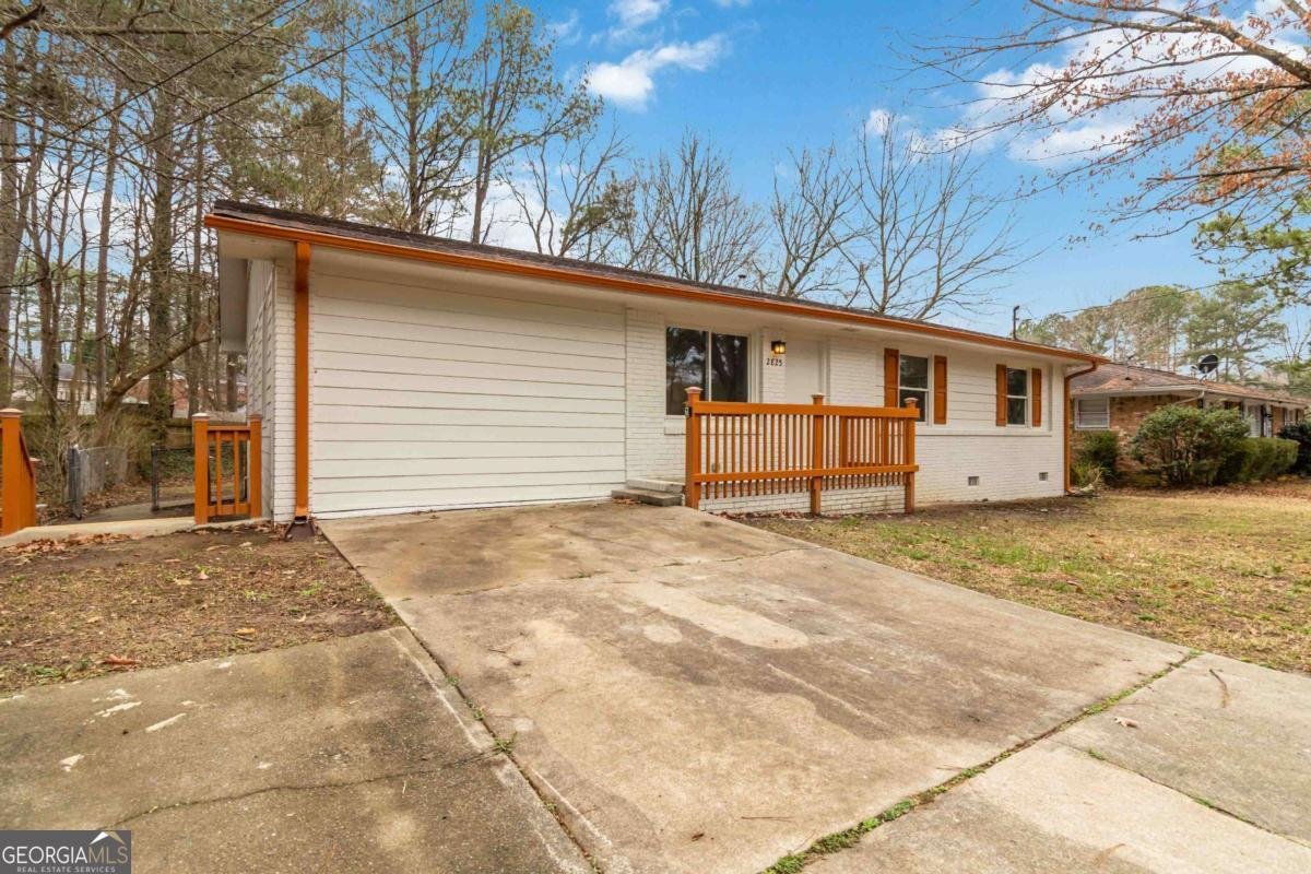 2825 Middleburg Drive Atlanta - 2