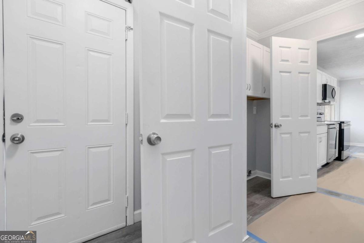 2825 Middleburg Drive Atlanta - 28